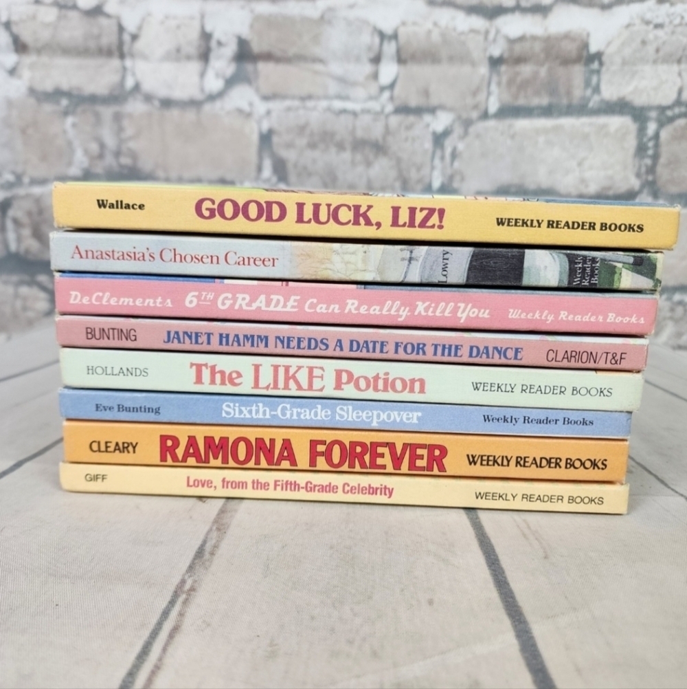 Vintage 1980s Set of 8 Hardcover Weekly Reader Books School Elementary